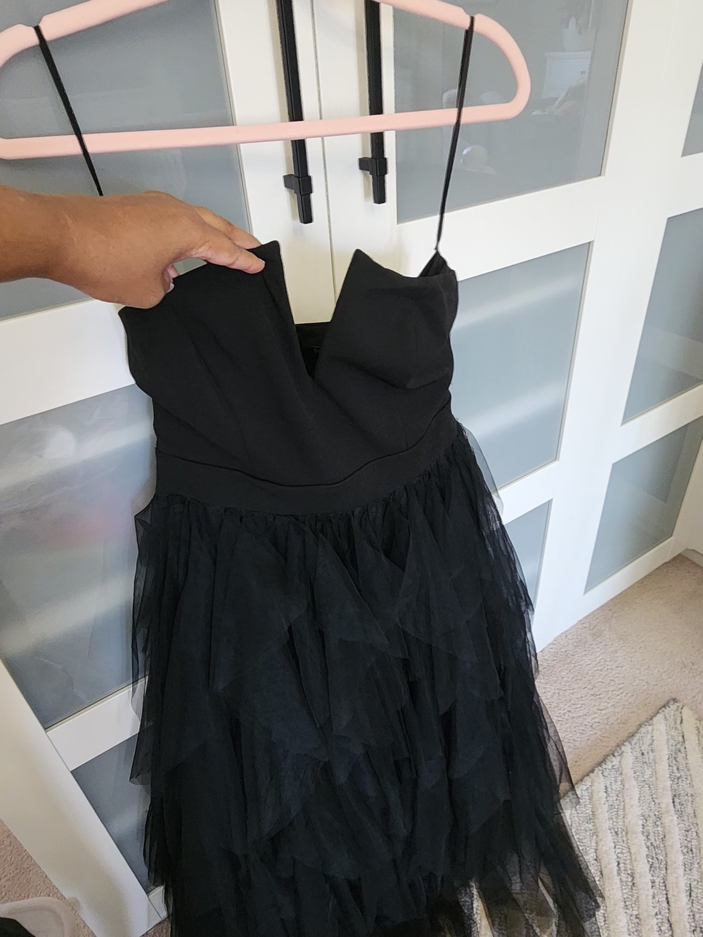 Elegant Strapless Black Tulle Cocktail Dress - Picture 4 of 5